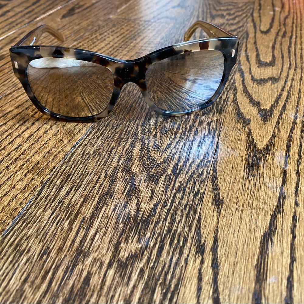 Women’s Kate spade sunglasses